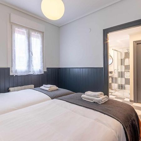 Apartamento Kuia Con Vistas Frontales A La Ria De Bilbao Cerca Del Metro エランディオ エクステリア 写真