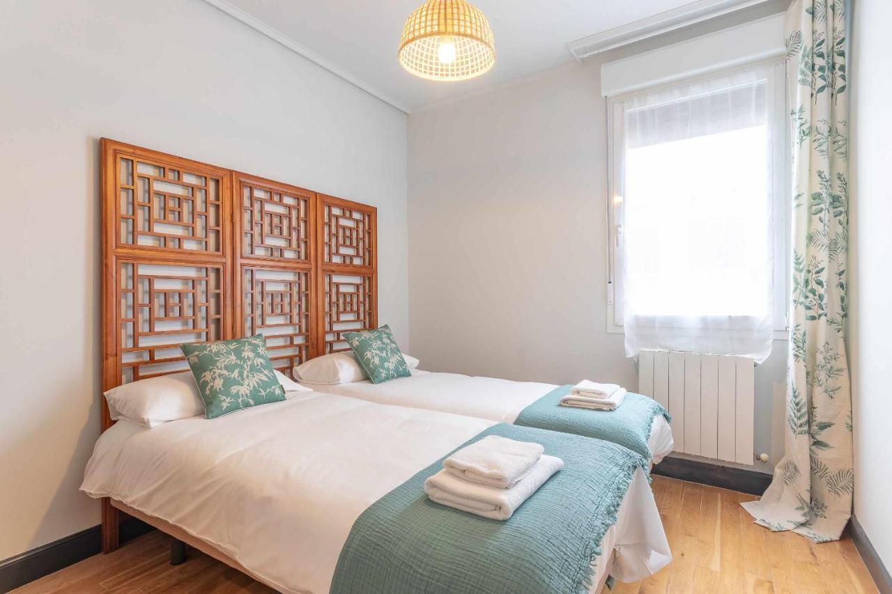 Apartamento Kuia Con Vistas Frontales A La Ria De Bilbao Cerca Del Metro エランディオ エクステリア 写真